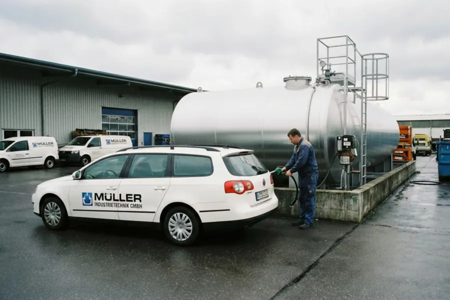 Brennstofftank für Diesel auf einem Betriebsgelände